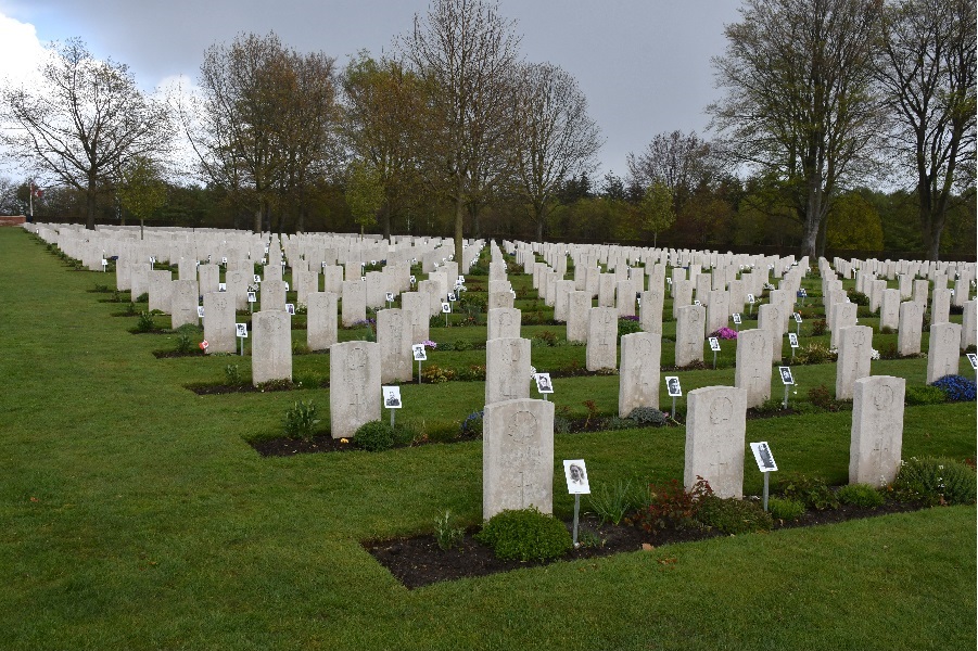 Gesneuvelde soldaten krijgen weer een gezicht